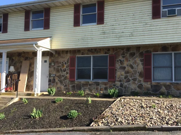 329 Colonial Dr, Akron, PA 17501