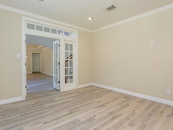5th image of 4414 Sophie Ct