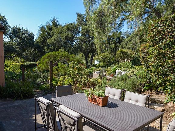 5th image of 936 Mission Canyon Ln