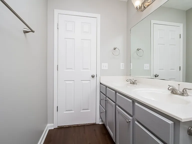 3261 Clapham Rd — Photo 14