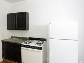 324 broadwayholdings llc