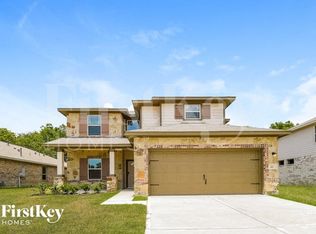 317 Lakeway Cir, Anahuac, TX 77514
