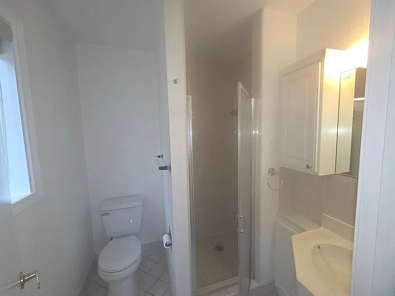 240-246 Cruzero St #244 — Photo 40