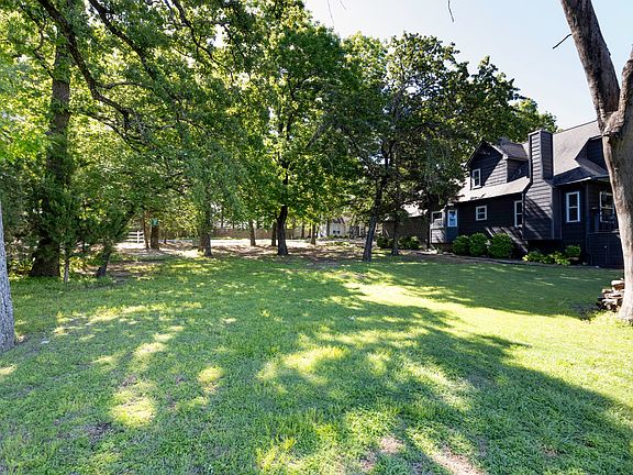 2nd image of 1032 Shoreline Dr