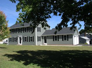 5 Valley View Dr, Suffield, CT 06078