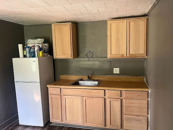 Downstairs Unit Kitchen