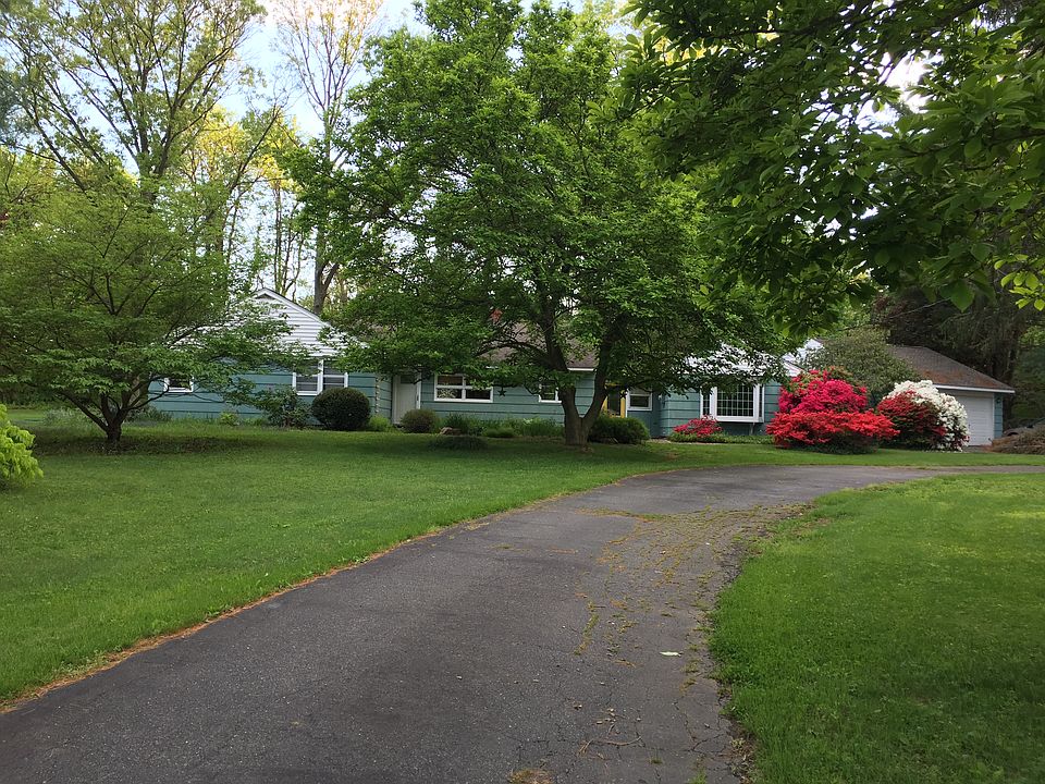 1st image of 307 Mason Dr