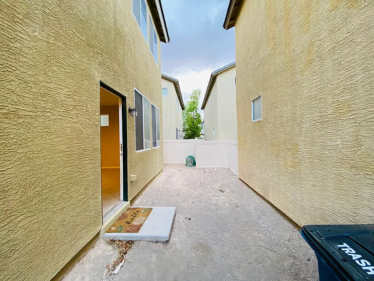 6779 Firewood Dr — Photo 17
