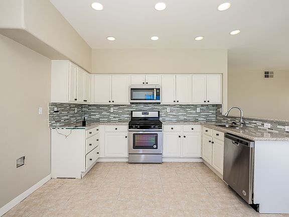 2nd image of 3300 Moon River St