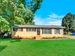 3038 Elmhurst Dr, Boiling Springs, SC 29316