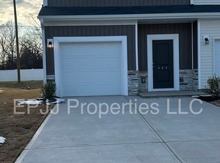 141 Randwick Ln, Greer, SC 29651