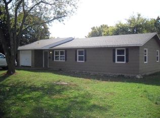 805 Riverside Dr, Neosho, MO 64850
