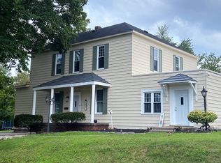 202 N Market St, Mount Carmel, IL 62863