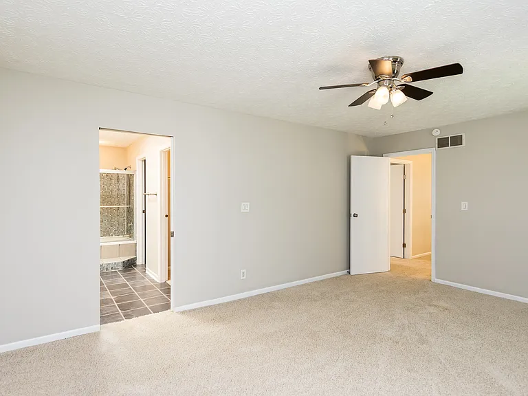 6085 Tara Hill Dr — Photo 24