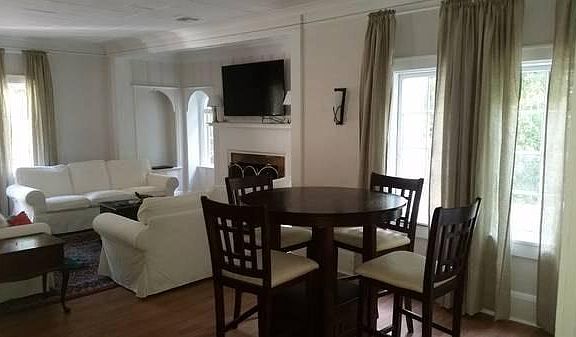 Large Living Room and Bar.