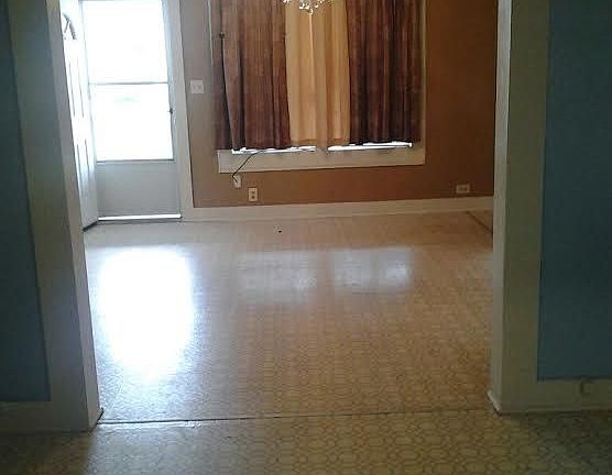 4th image of 1413 Gieffers St