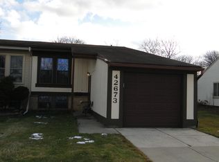 42673 Barchester Rd, Canton, MI 48187