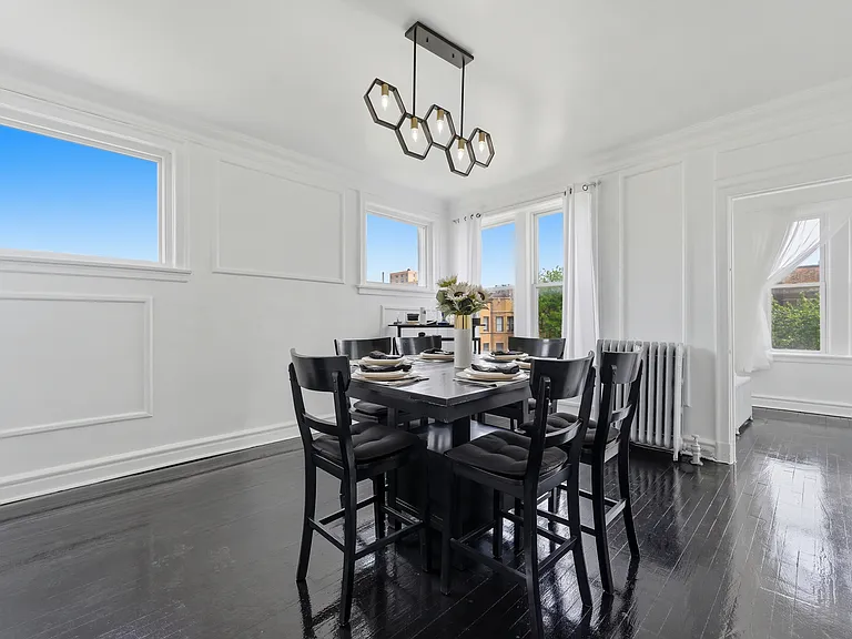 7000 S Paxton Ave #3 — Photo 4
