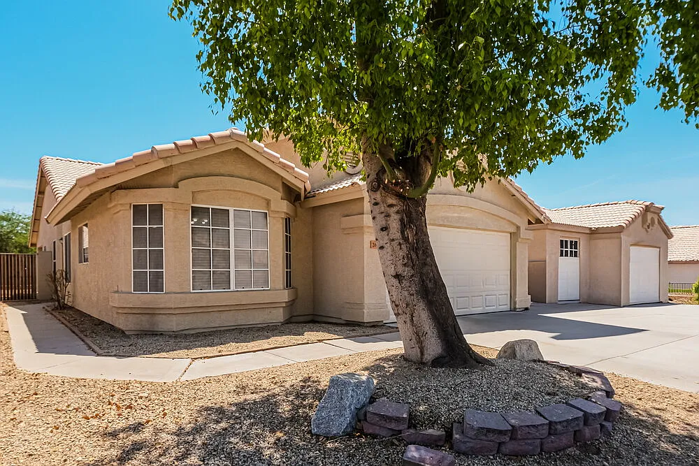 3 bed, 2.0 bath, 1575 sqft, $1,770 — Photo 3
