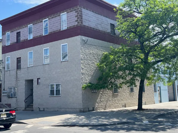 92-94 Pacific St, Newark, NJ