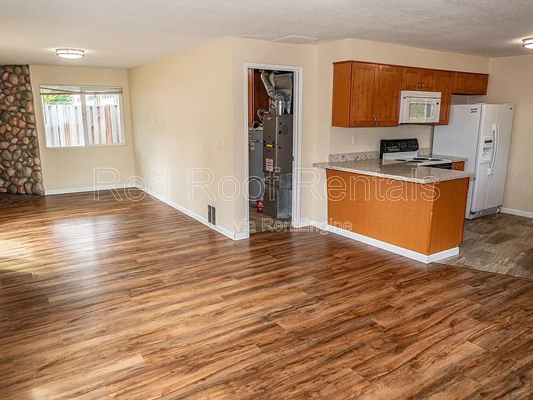 9620 Maple Ave SW — Photo 15