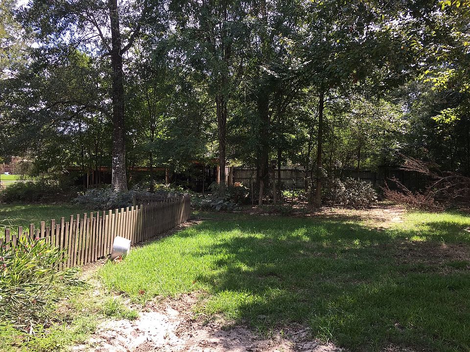 2nd image of 8064 Hermitage Dr