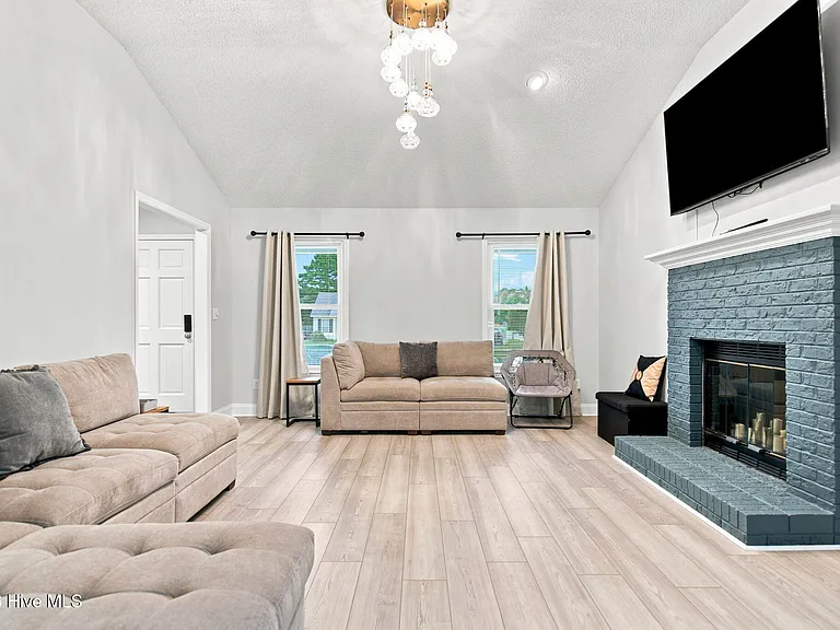 7228 Quail Woods Rd — Photo 13