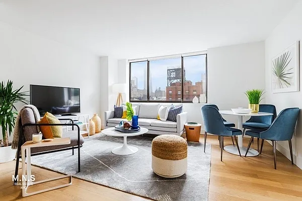 Rented by MNS | media 14