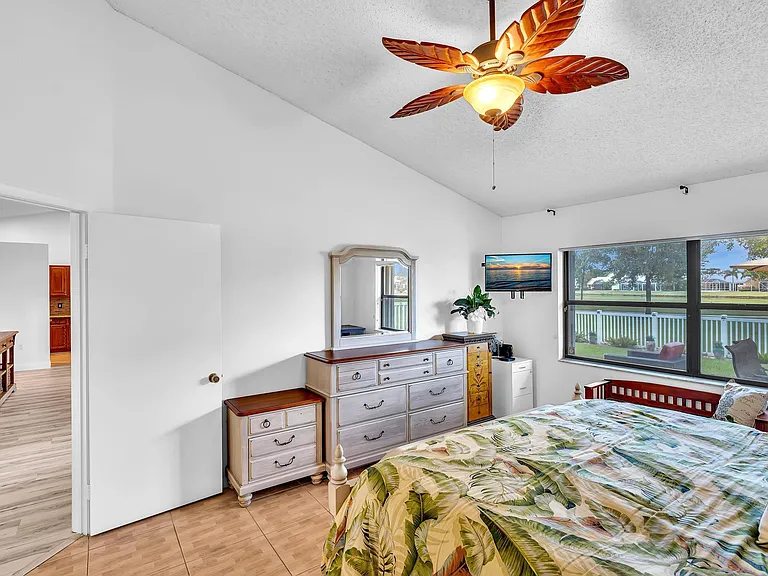 8099 Cassia Dr — Photo 23