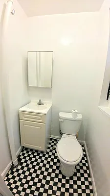 Rented by Keller Williams NYC | media 29