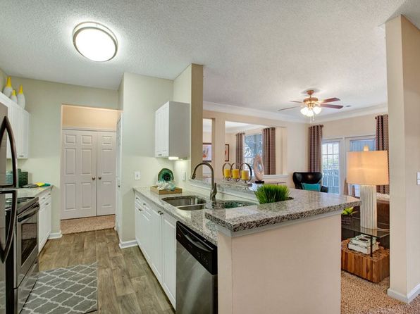 1400 Mall Of Georgia Blvd #1608