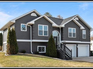 1814 Brynnwood Trce, New London, WI 54961