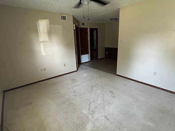 3rd image of 911-925 W 12th St #915-A-3