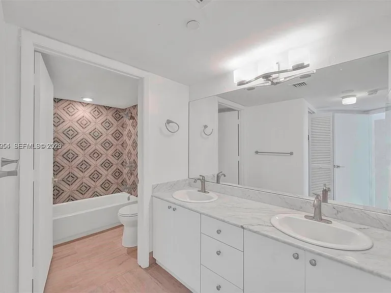 8911 Collins Ave #703 — Photo 16