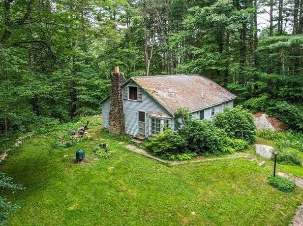 12 Wood St, Southborough, MA 01772