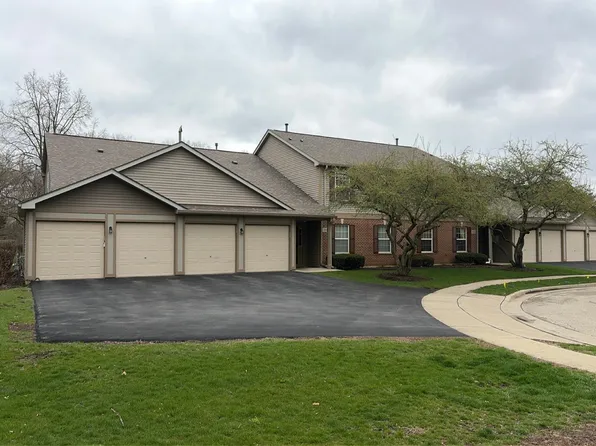 996 Langtry Ct APT D, Elgin, IL 60120