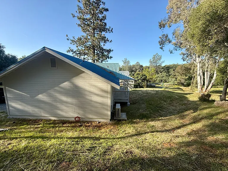 16083 Indian Springs Ranch Rd — Photo 25