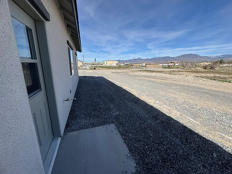 1341 E Arrowhead St #2 — Photo 33