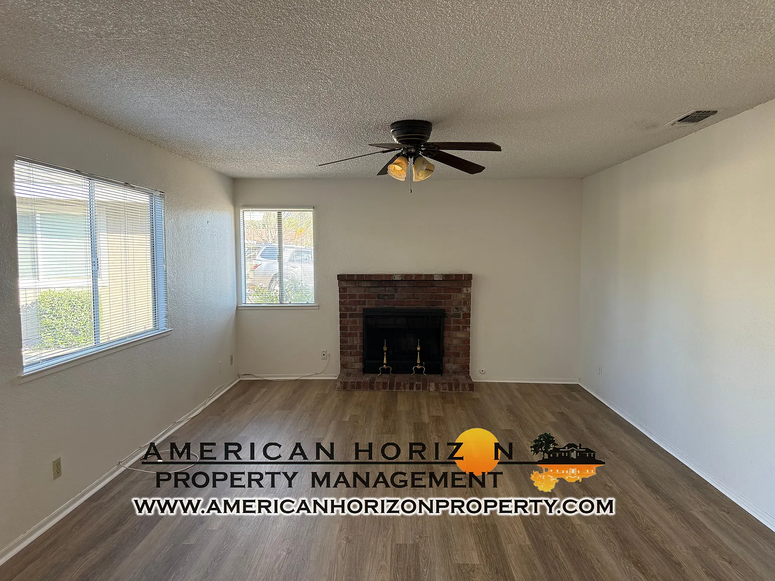 4 bed, 1045 sqft, $2,400 — Photo 2