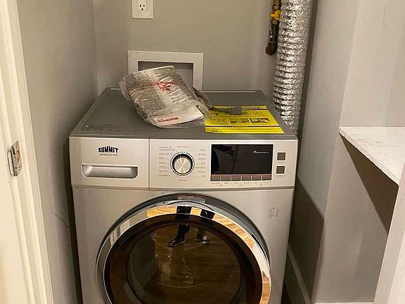 5th image of 137 E 110th St APT 2RE