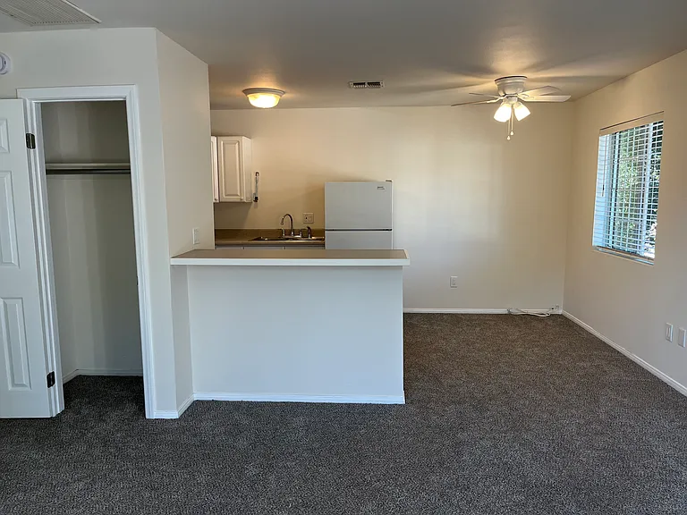 2328 E 5th St — Photo 5