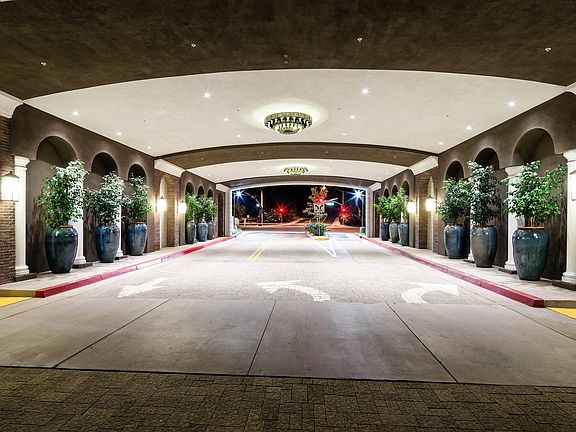 3 Ave_5_Adagio_Auto-Tunnel_Mission Viejo