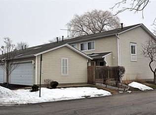 375 Hazelwood Ter, Buffalo Grove, IL