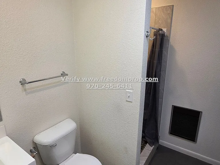 Orchard Ave 1010 — Photo 6