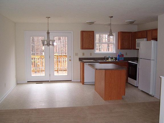 4th image of 519 Grouse Dr