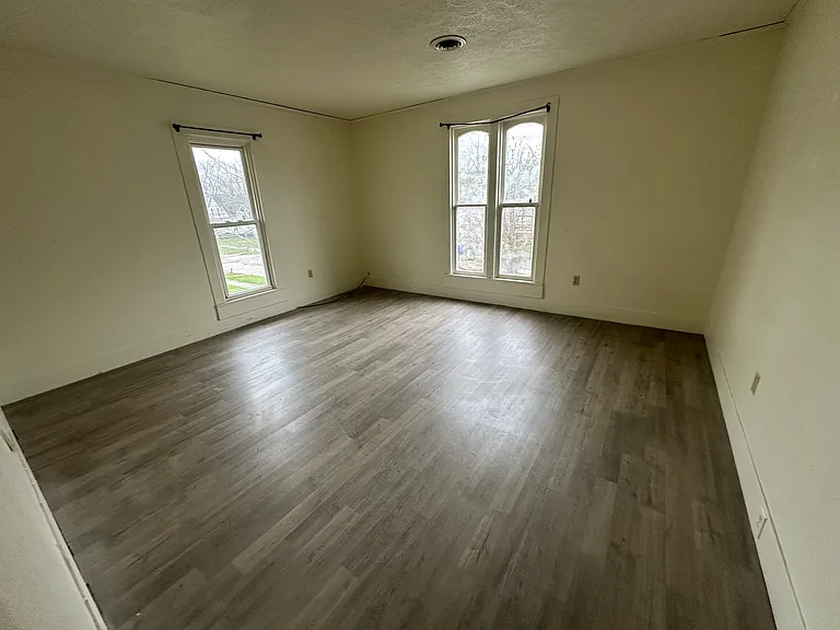 227 King St #3 — Photo 10
