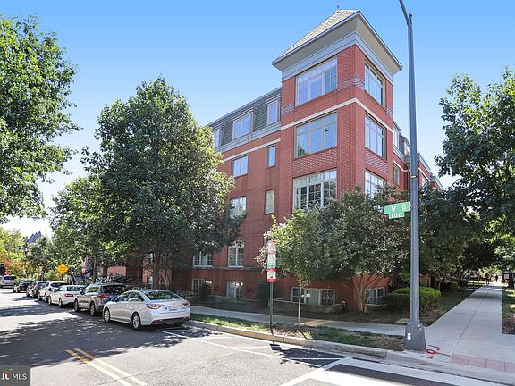 2nd image of 150 V St NW APT V305