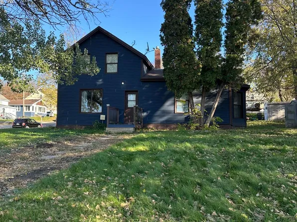 127 N 2nd St, Le Sueur, MN 56058