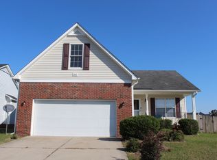 1402 Oldstead Dr, Fayetteville, NC 28306