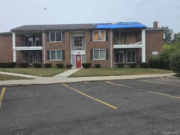 25361 Shiawassee Cir APT 202, Southfield, MI 48033